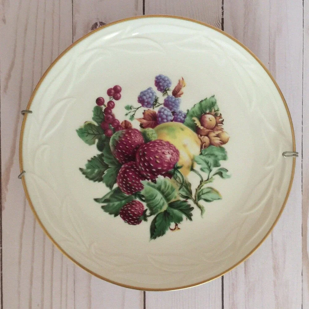 Vintage Embassy USA Vitrified China Berry Strawberry Pattern Decorative Plate